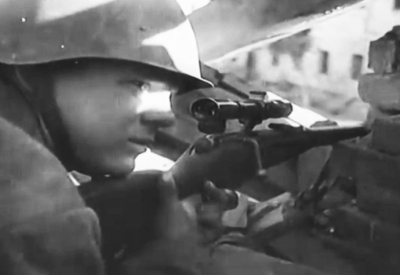 Как советского снайпера засняли сразу после того, как он застрелил своего 40 фашиста. История уникального кадра